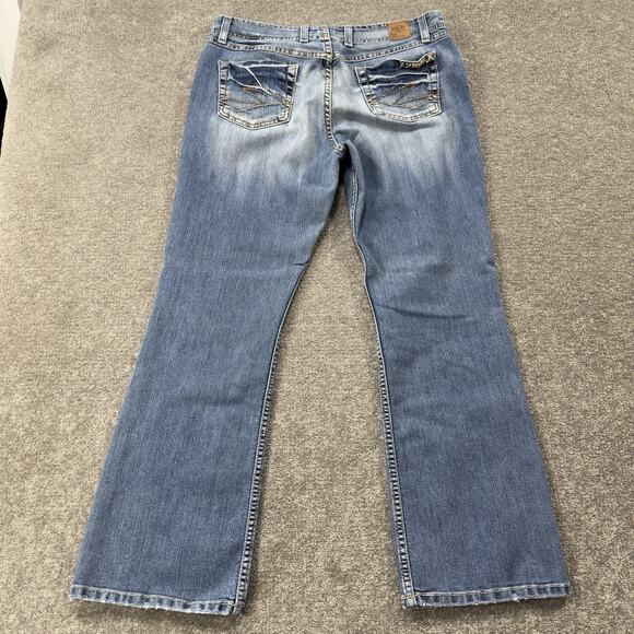 BKE Wendi Bootcut Medium Wash Stretch Denim Jeans Womens 33x29 Classic Fit Y2K - Picture 2 of 9